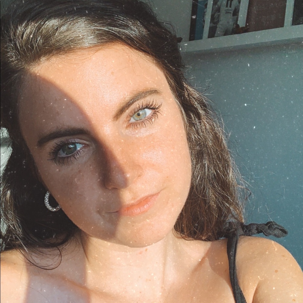 Meet your Posher, Payton 🌺🌊🥥🌿